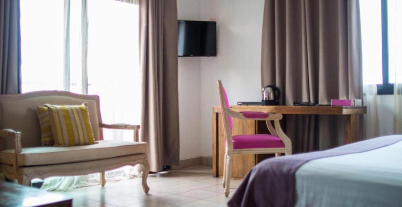 The Swiss Hotel Freetown Bagian luar foto
