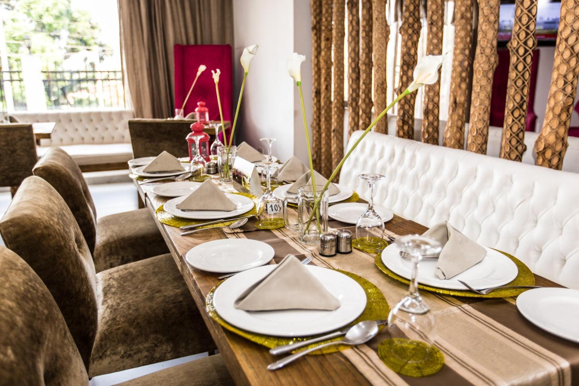 The Swiss Hotel Freetown Bagian luar foto