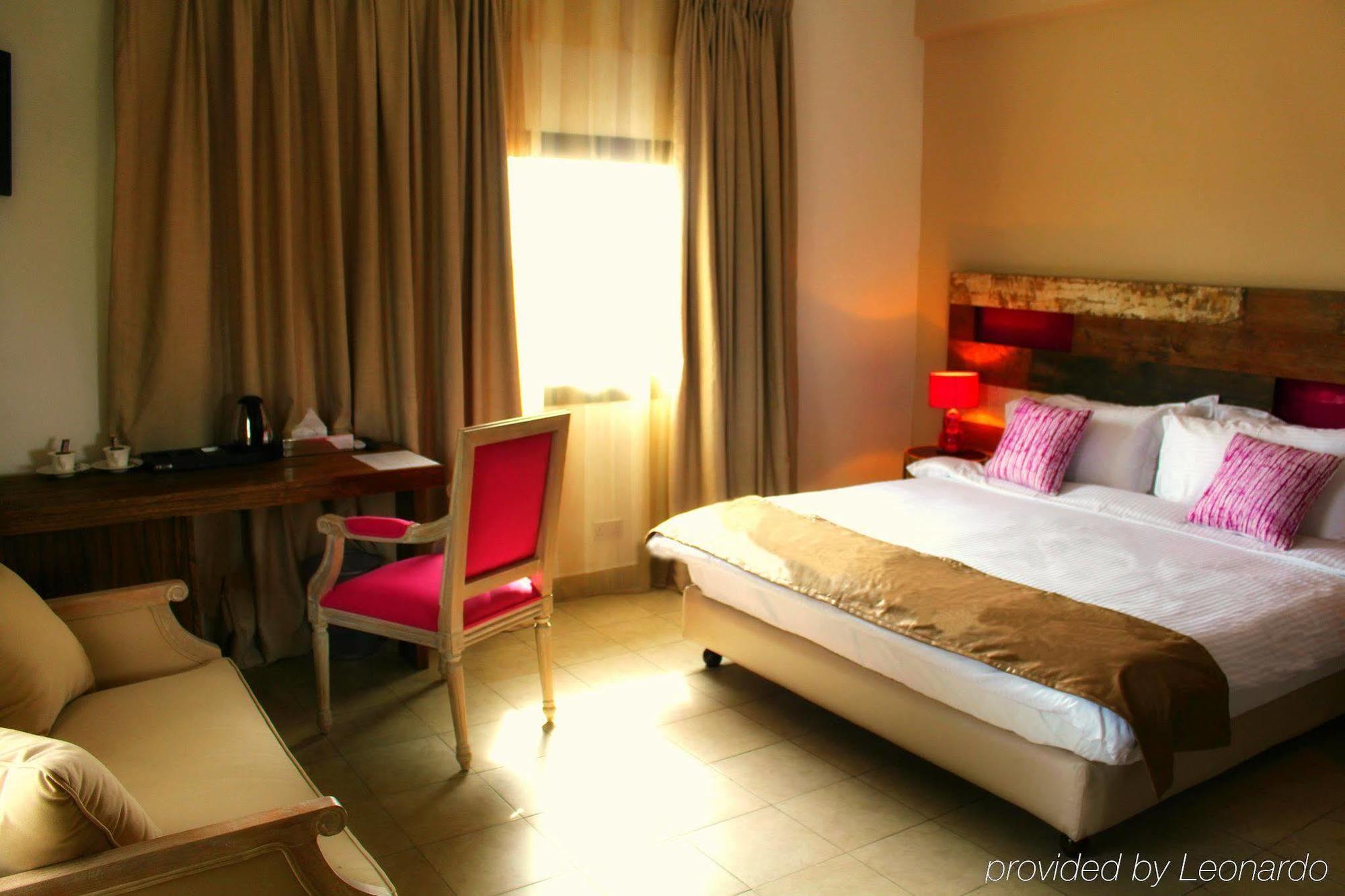 The Swiss Hotel Freetown Bagian luar foto